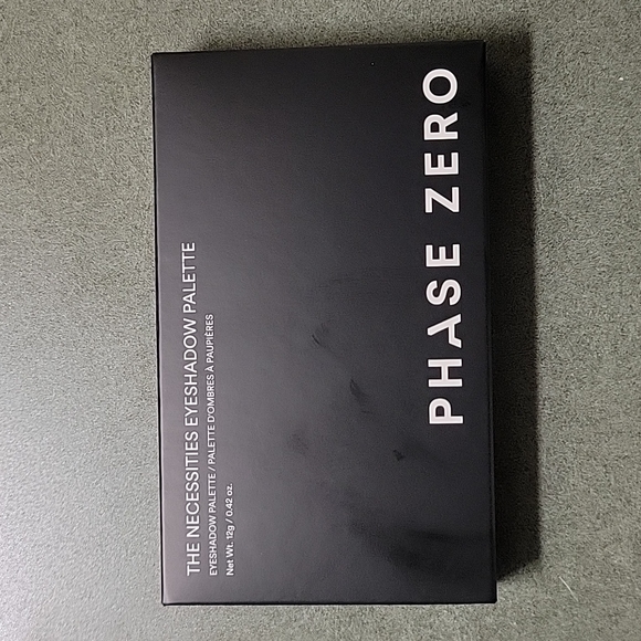 Phase Zero eyeshadow - Picture 2 of 3